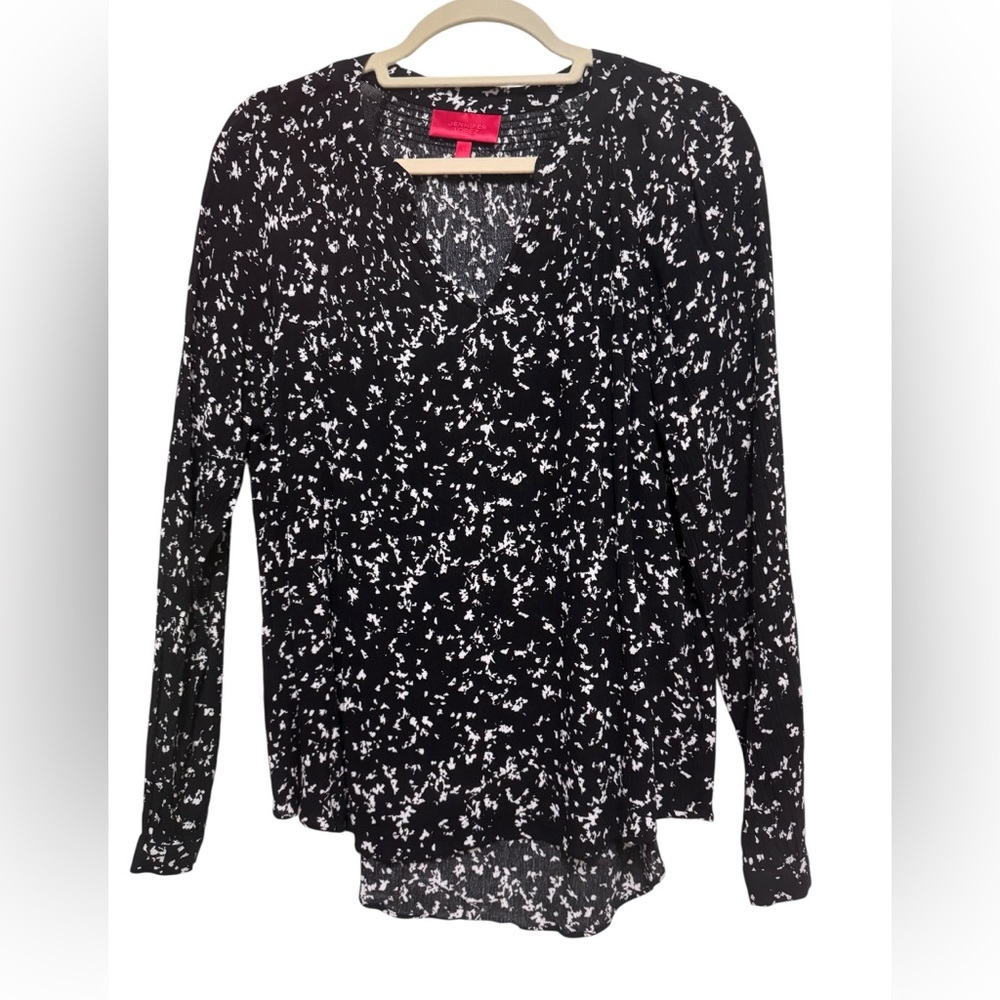 Jennifer Lopez Black and White Abstract Print V-Neck Long Sleeve Blouse Size L